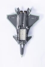 Chengdu J-20 Mighty Dragon 5th-Generation Stealth Fighter 1:72 Model - Image 15