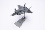 Chengdu J-20 Mighty Dragon 5th-Generation Stealth Fighter 1:100 Model - Image 4
