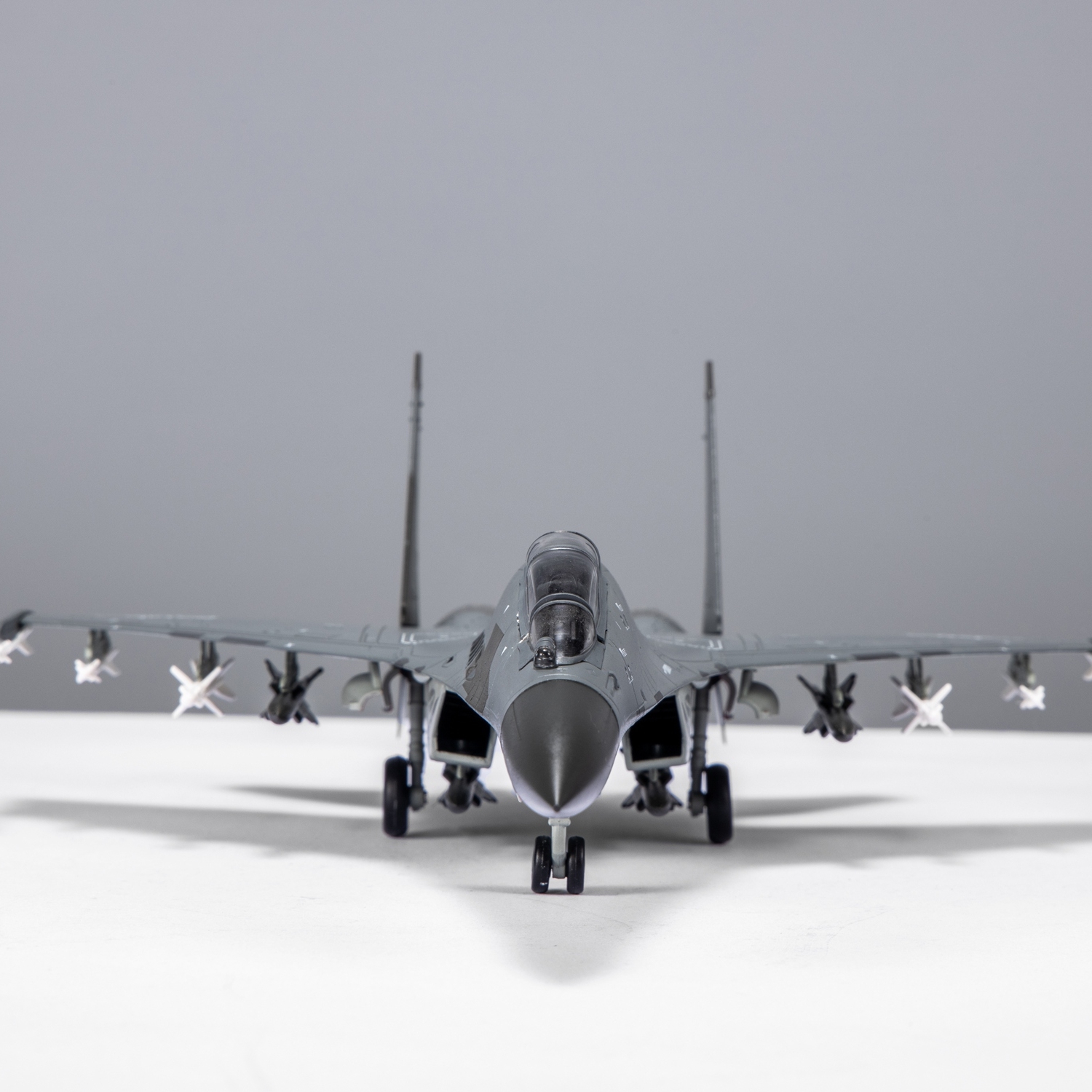 Shenyang J-16 Strike Fighter 1:72 Model Shenyang J-16 Strike Fighter 1:72 Model