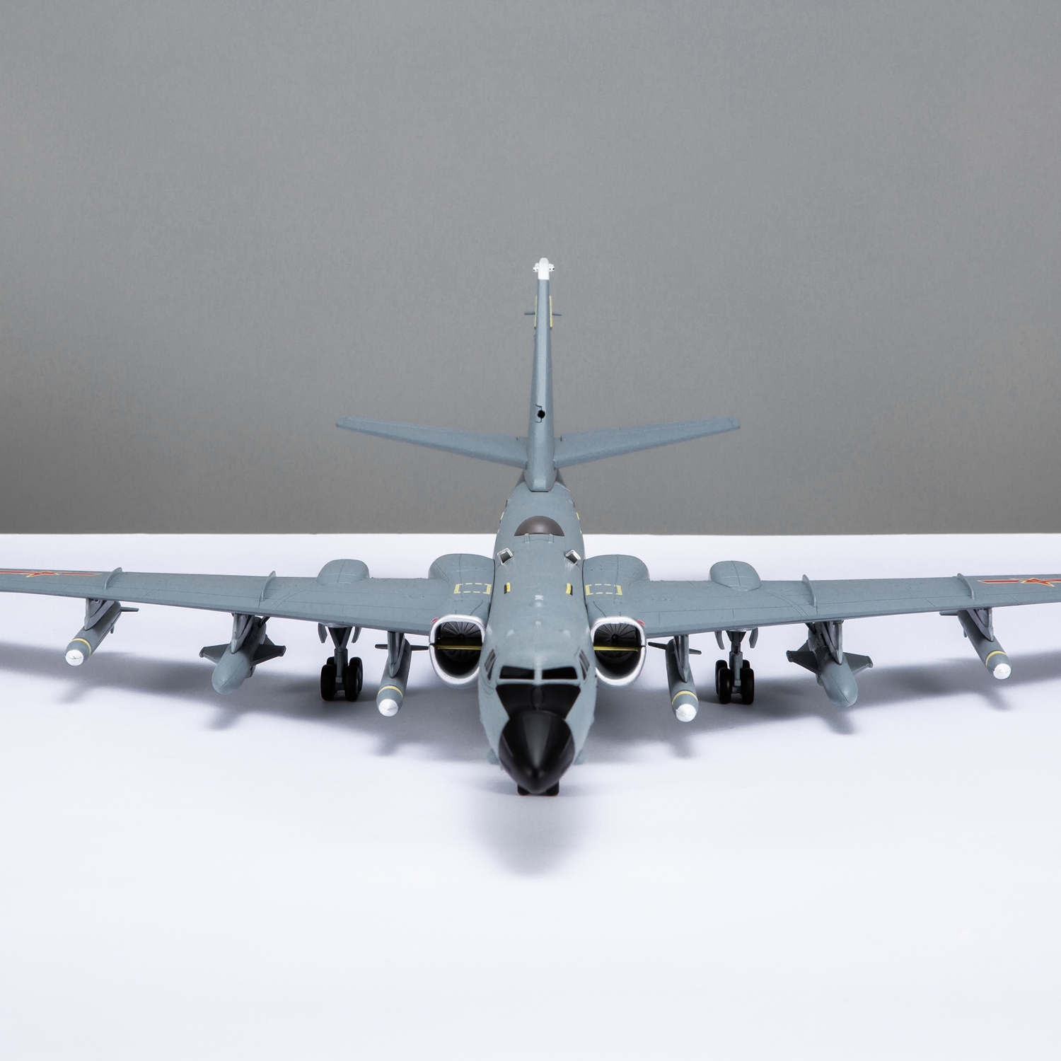 H-6K 1:72 Die-Cast Strategic Bomber Model H-6K 1:72 Die-Cast Strategic Bomber Model