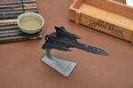 Lockheed SR-71 Blackbird High-Speed Reconnaissance Aircraft Model 1:200 Scale - Image 11