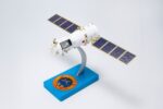 Shenzhou 12 Crewed Spacecraft Chinese Space Mission 1:50 Scale Model - Image 2