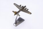 Boeing B-17 Flying Fortress WWII Bomber Model 1:200 Scale - Image 4