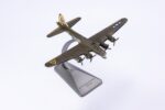 Boeing B-17 Flying Fortress WWII Bomber Model 1:200 Scale - Image 13