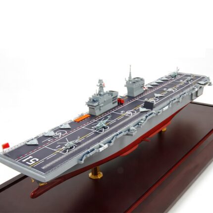 Type 076 amphibious assault ship model